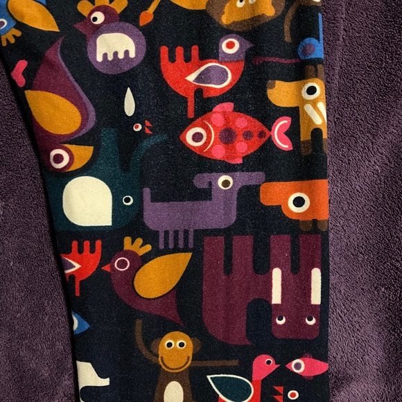 Lularoe leggings with animals - Picture 4 of 6